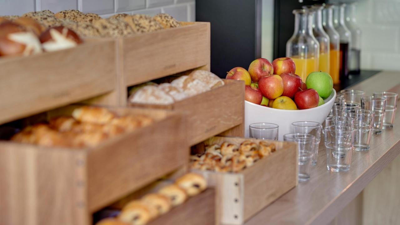 Holiday Inn Express Berlin City Centre By Ihg Bagian luar foto