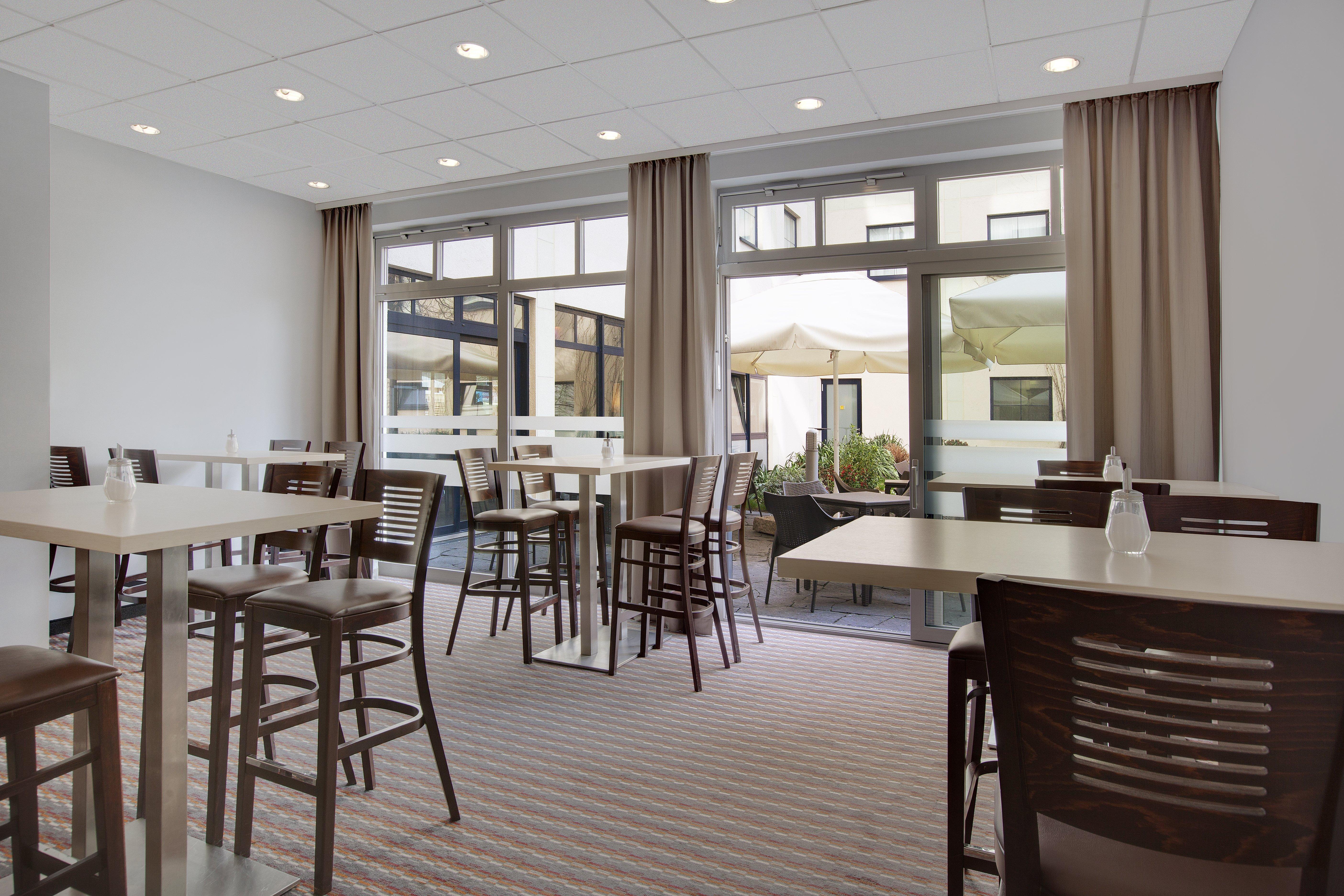 Holiday Inn Express Berlin City Centre By Ihg Bagian luar foto
