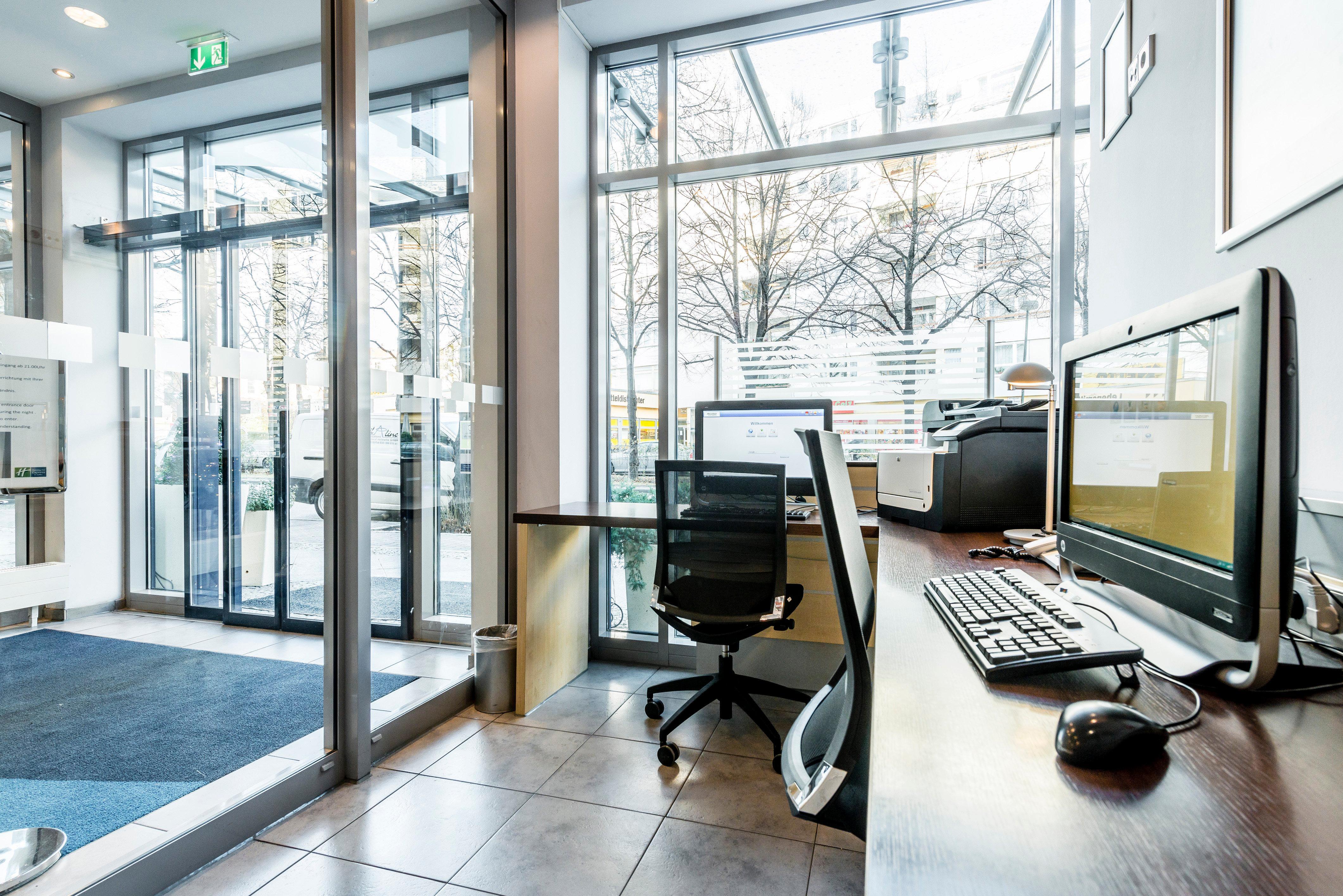 Holiday Inn Express Berlin City Centre By Ihg Bagian luar foto