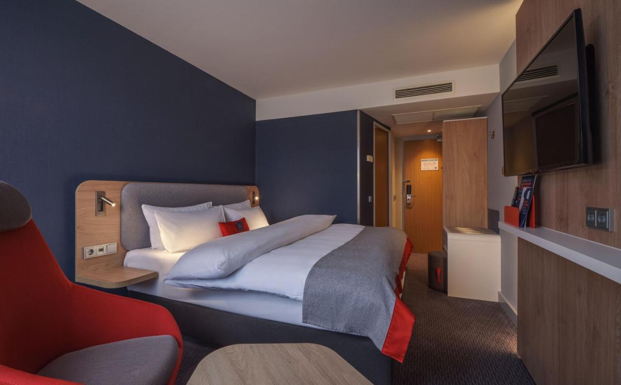 Holiday Inn Express Berlin City Centre By Ihg Bagian luar foto