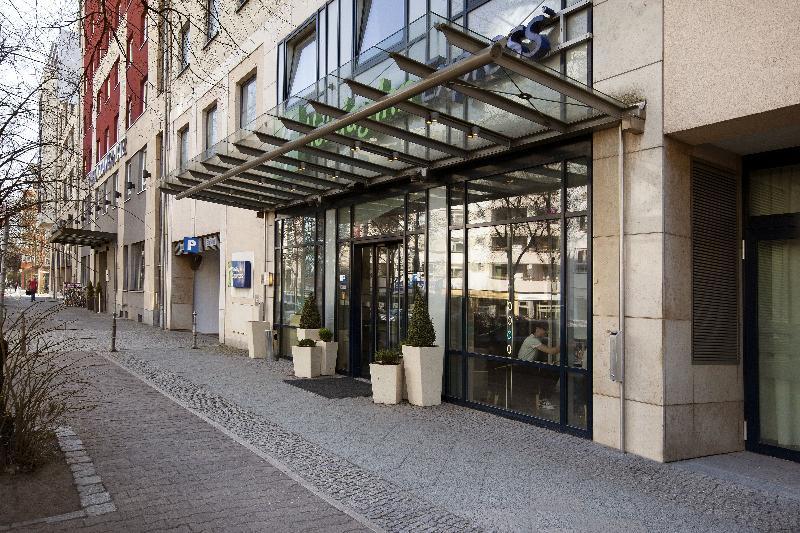 Holiday Inn Express Berlin City Centre By Ihg Bagian luar foto