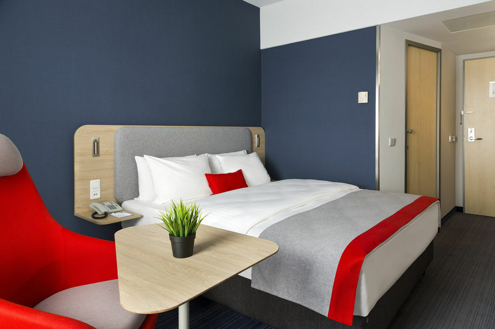 Holiday Inn Express Berlin City Centre By Ihg Bagian luar foto